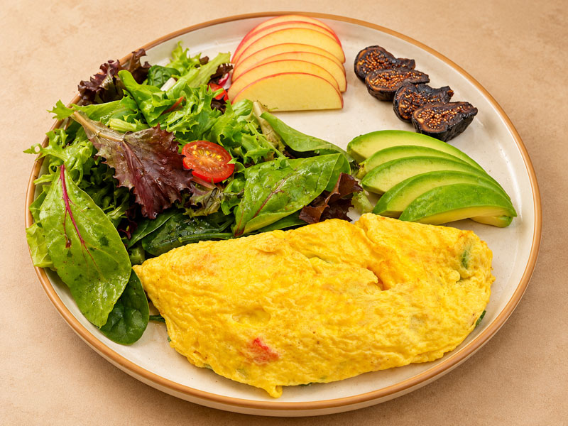 Veggie Omelet with Avo, Apple and Dried Fig